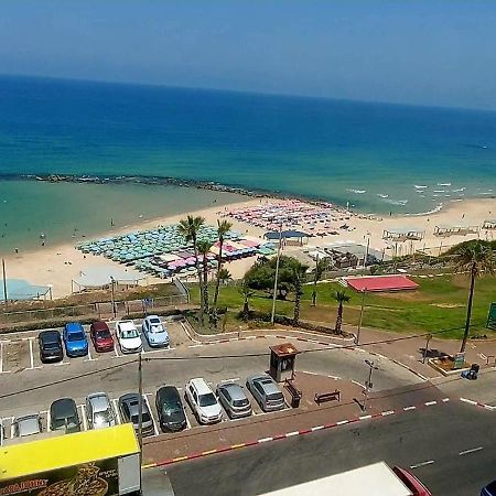 612 Apartment On The Beach Бат-Ям Екстер'єр фото