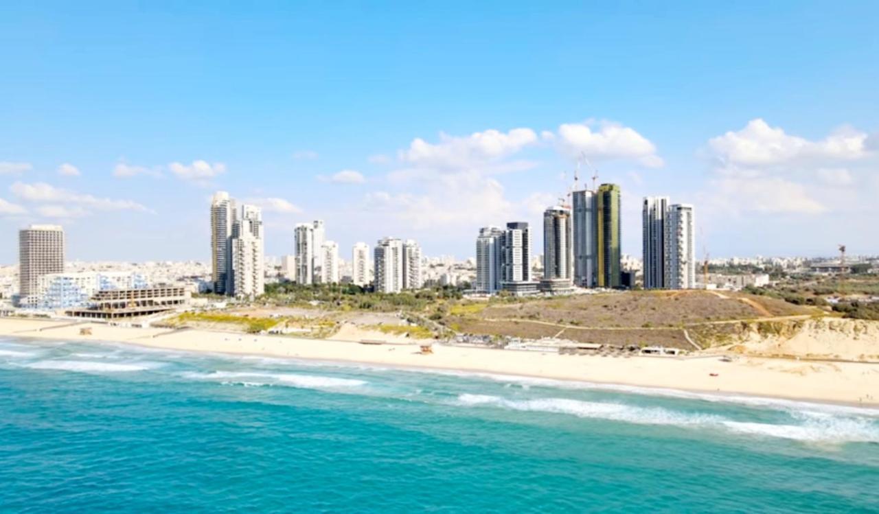 612 Apartment On The Beach Бат-Ям Екстер'єр фото