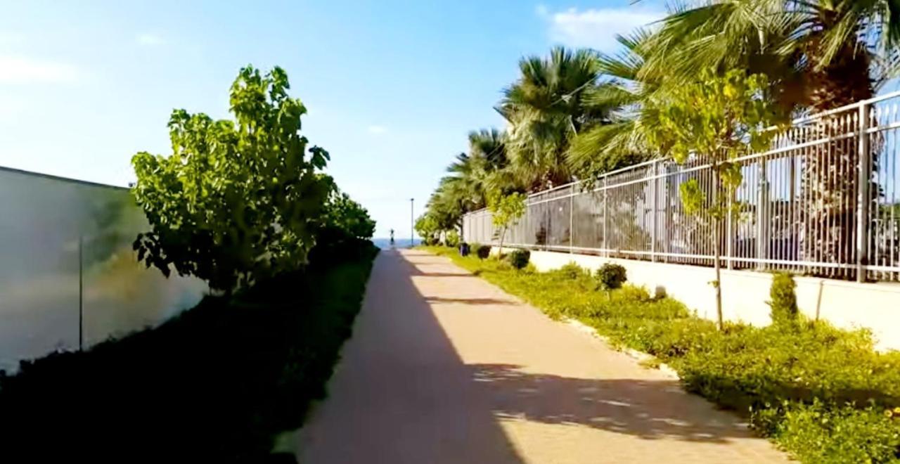 612 Apartment On The Beach Бат-Ям Екстер'єр фото