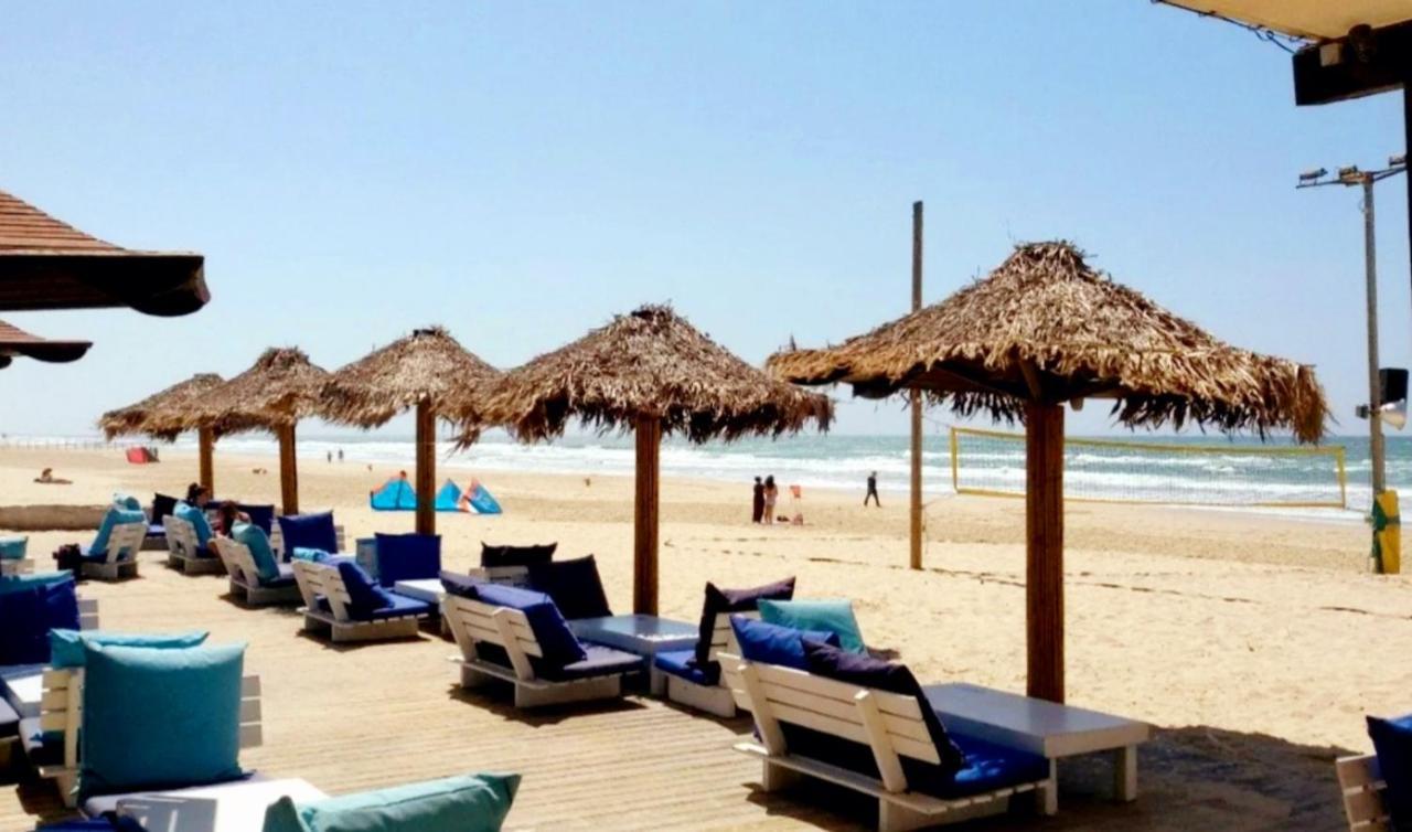 612 Apartment On The Beach Бат-Ям Екстер'єр фото